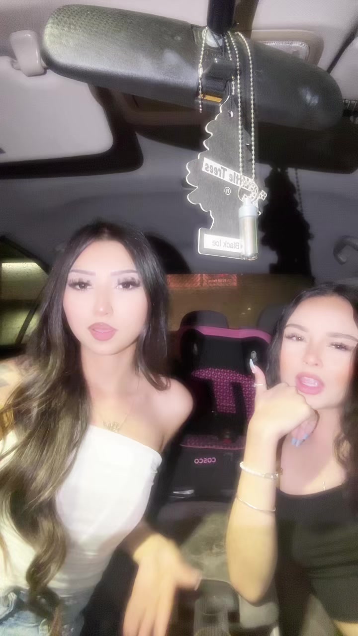@𝑀𝒾𝒶 𝒷𝑒𝓁𝓁𝒶 𝓇𝑜𝓈𝑒