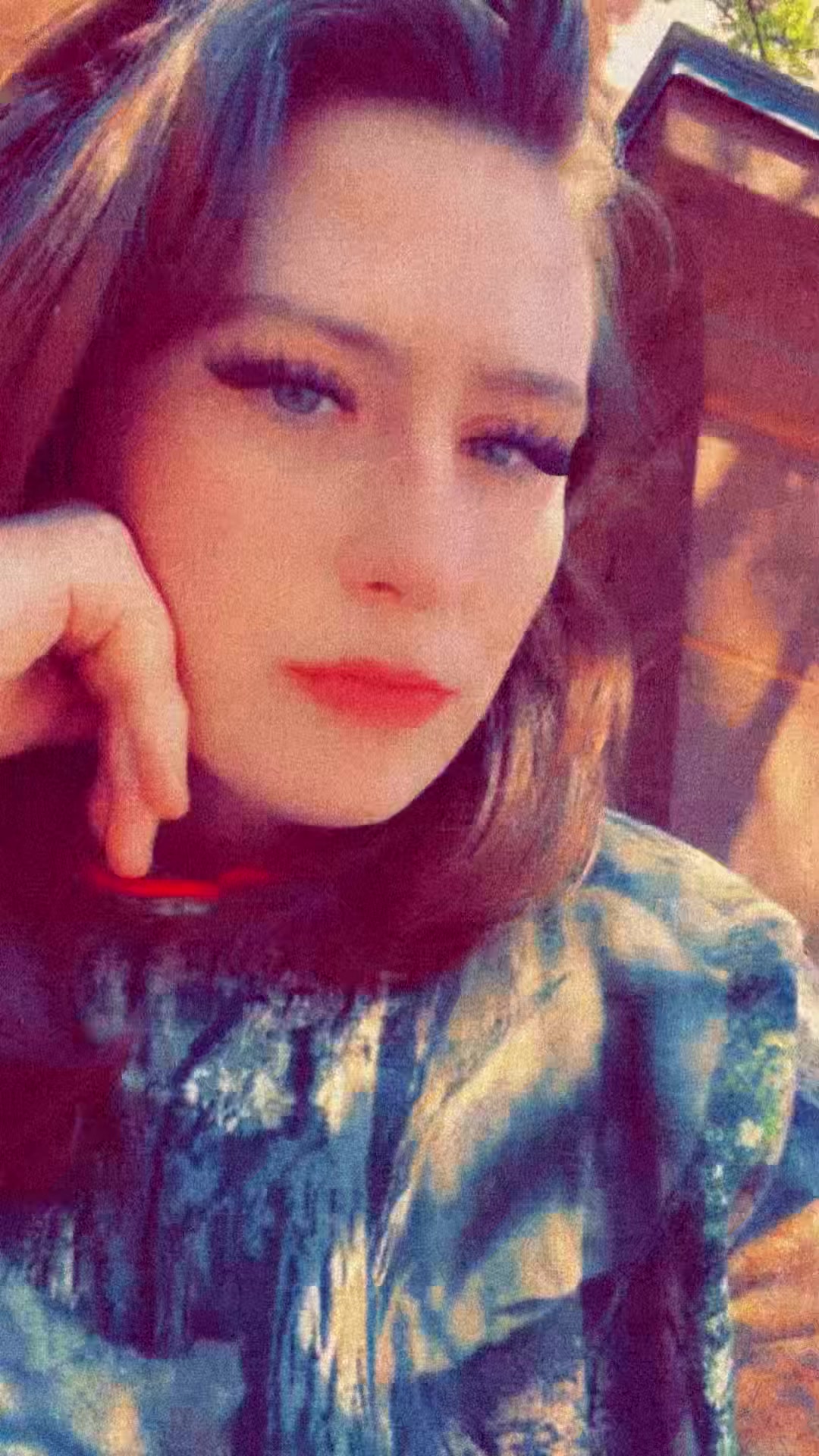 @Queen 👑