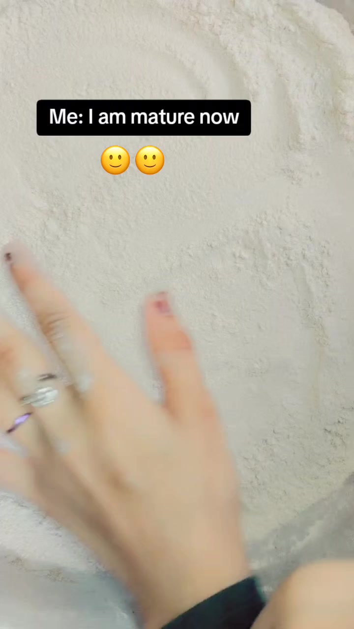 @ᥫ᭡🦋LISHYY💅ᥫ᭡