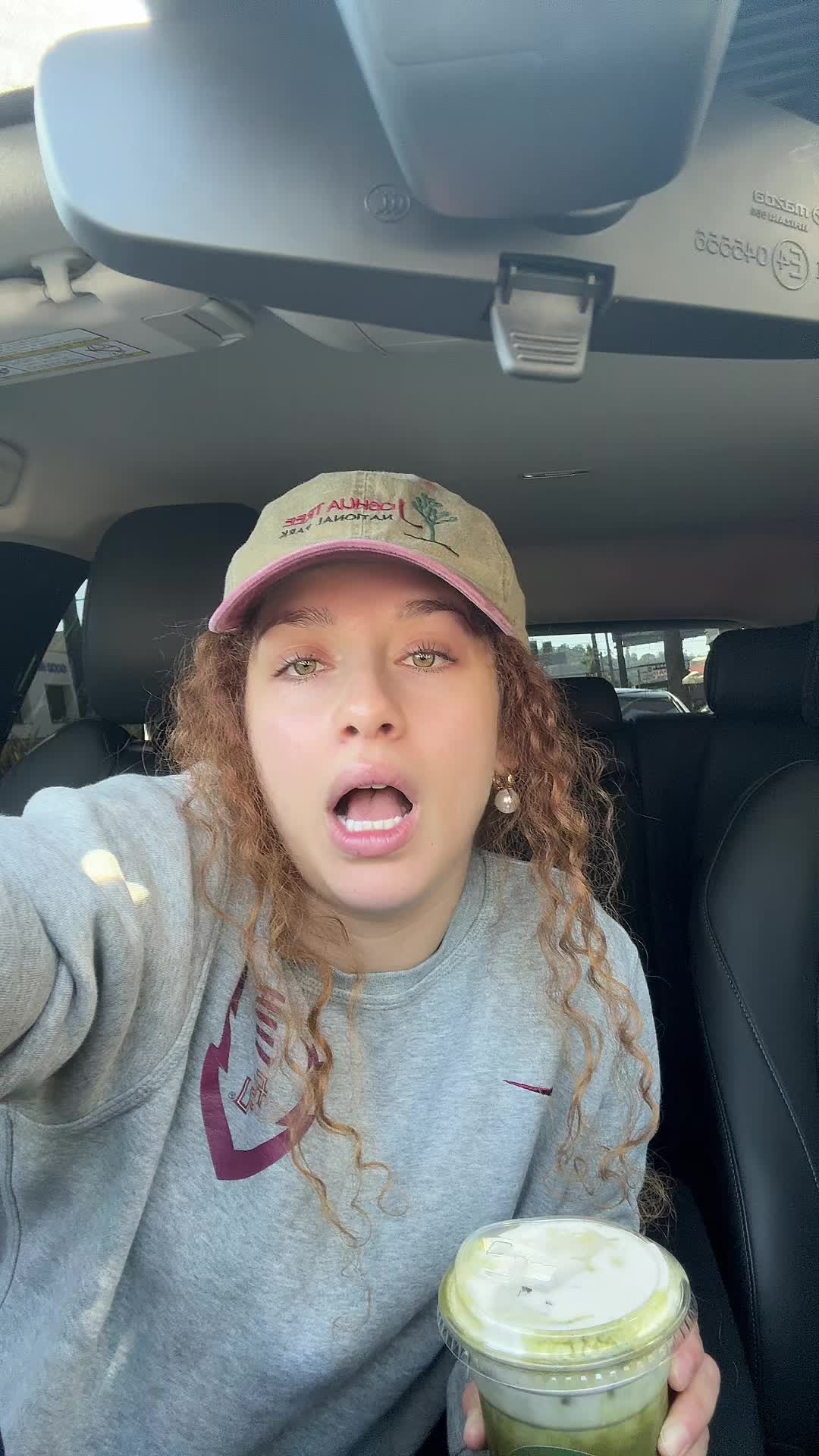 @OfficialHelene