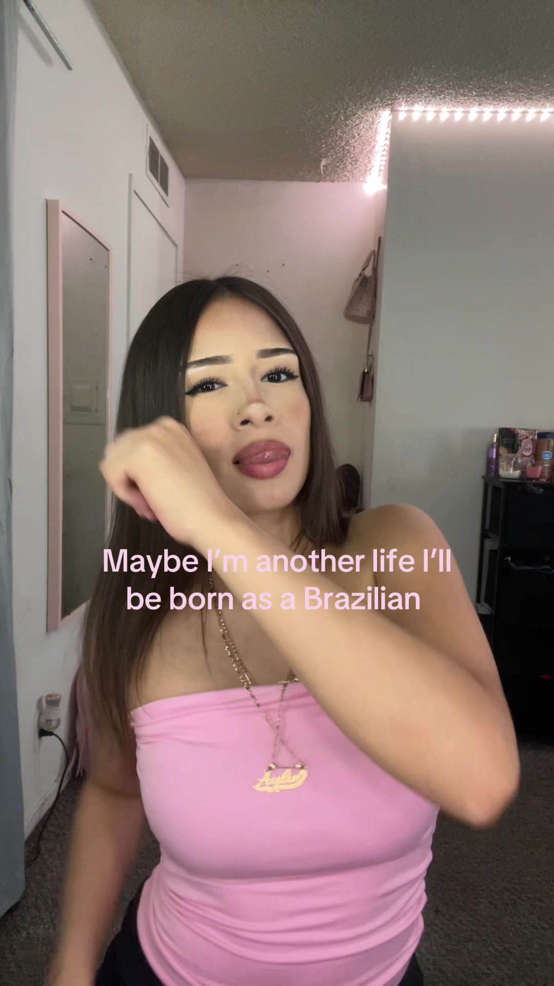 @𝐀𝐲𝐥𝐢𝐧𝜗𝜚