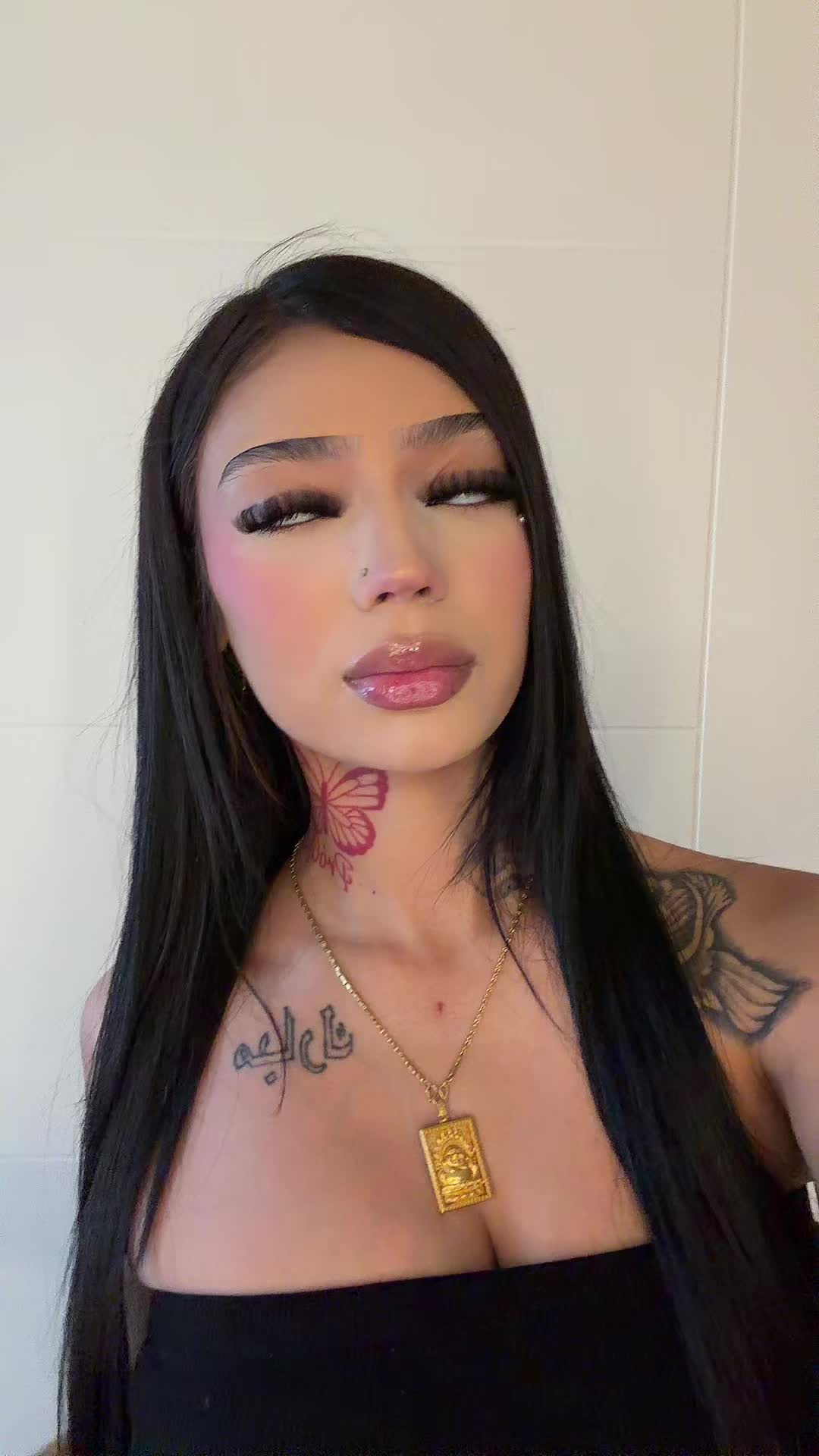 @Aysslin