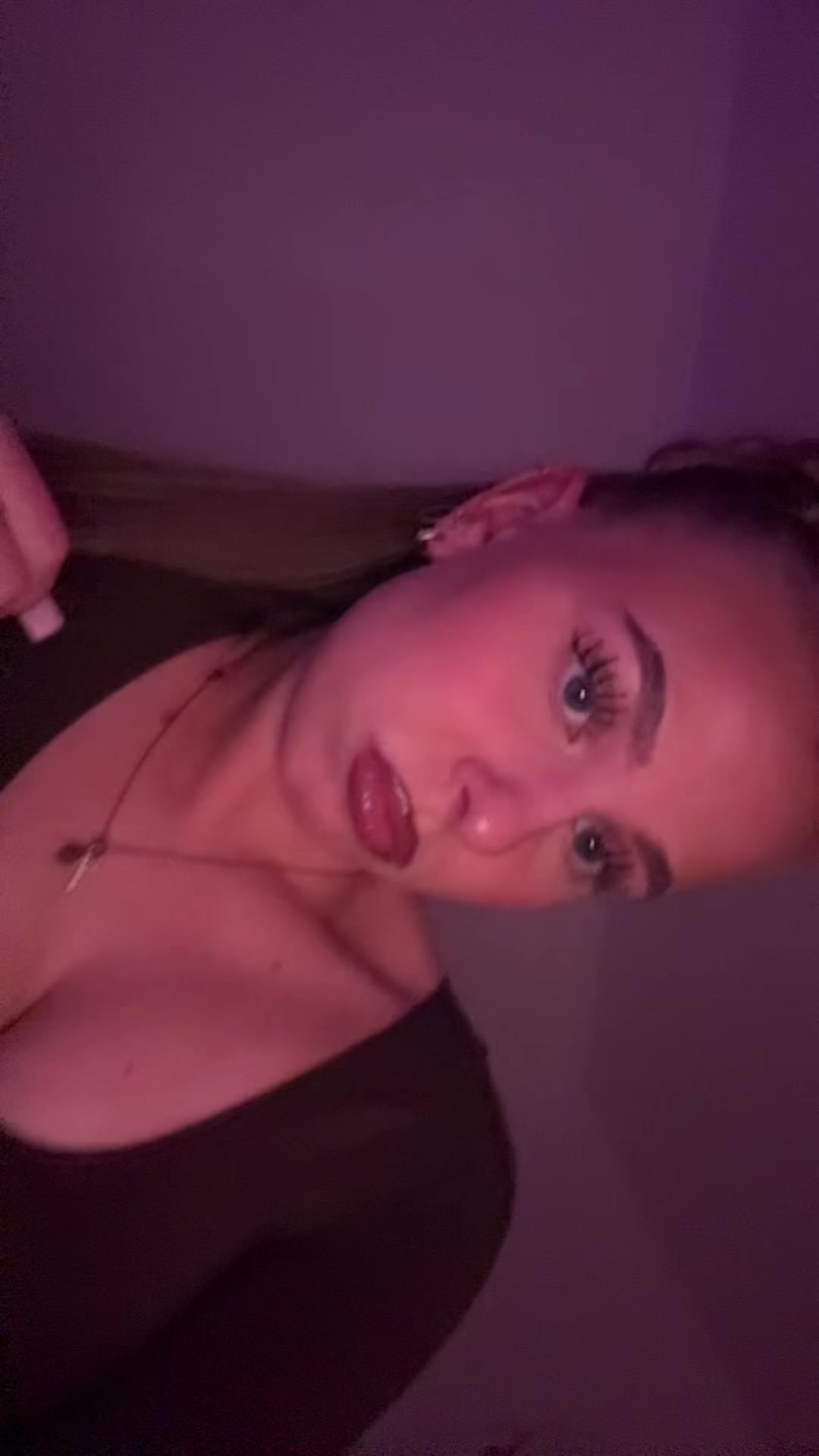@𝒉𝒂𝒏𝒏𝒂𝒉