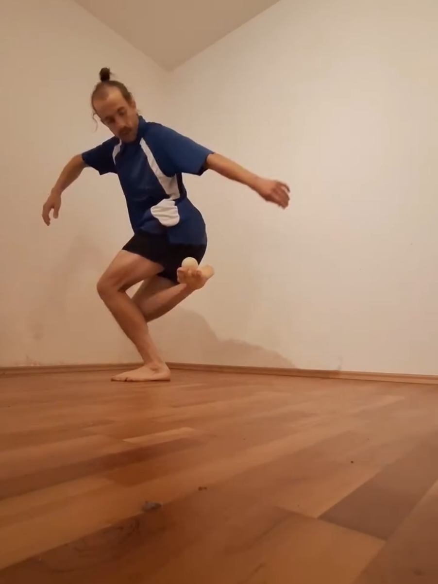@eliasoechsner