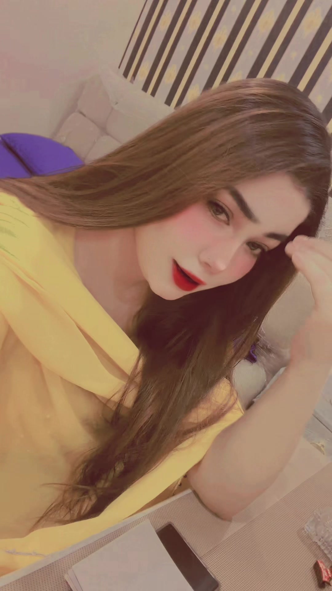@Lovely Khan 🥀