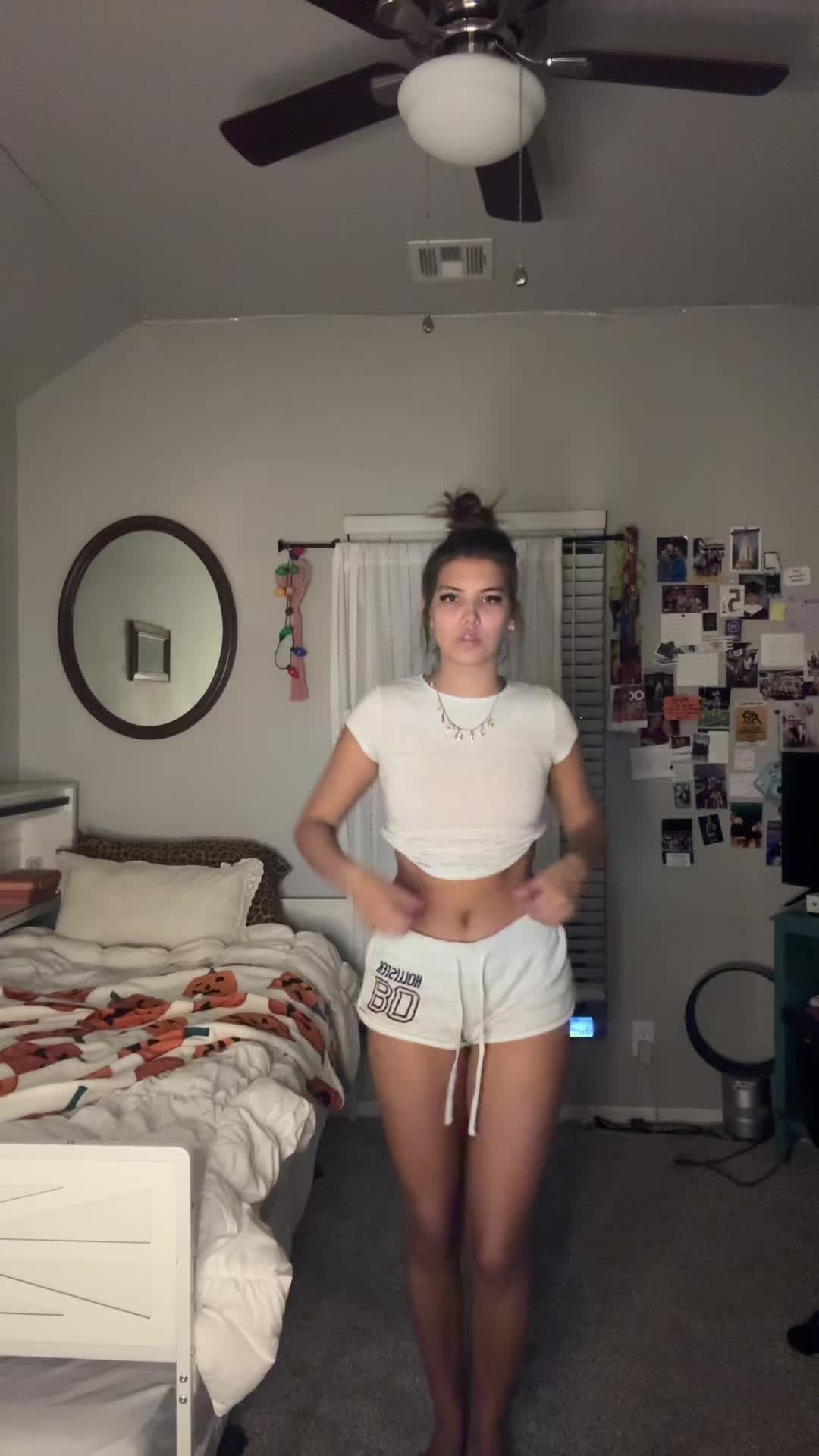 @Meekas dances