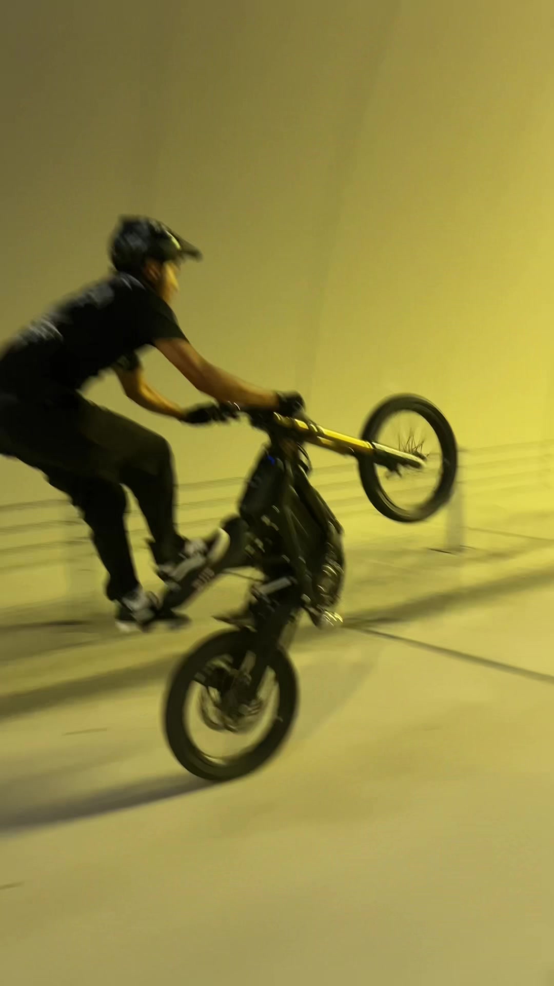 @Surron.c