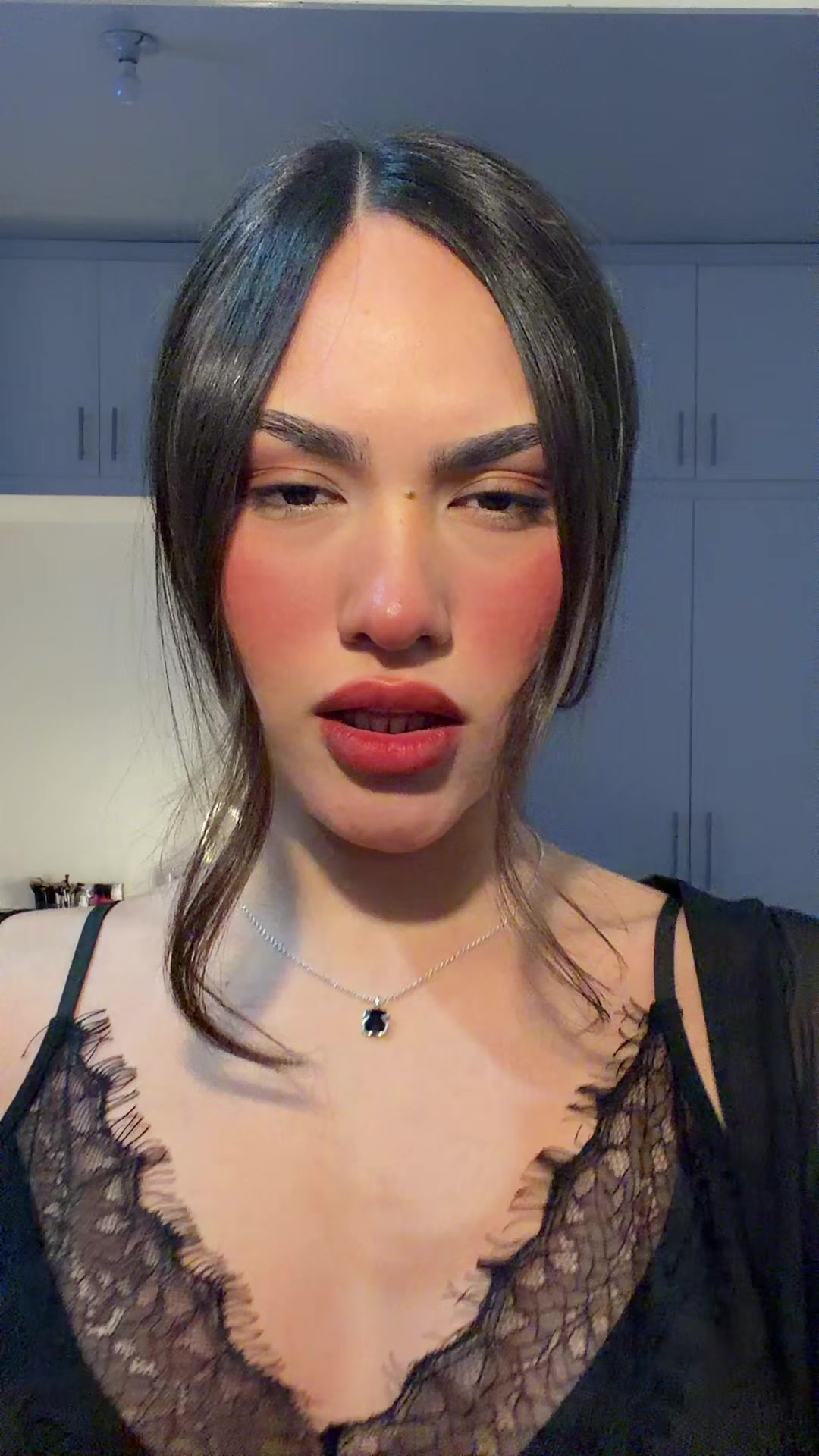 @nicolehertor