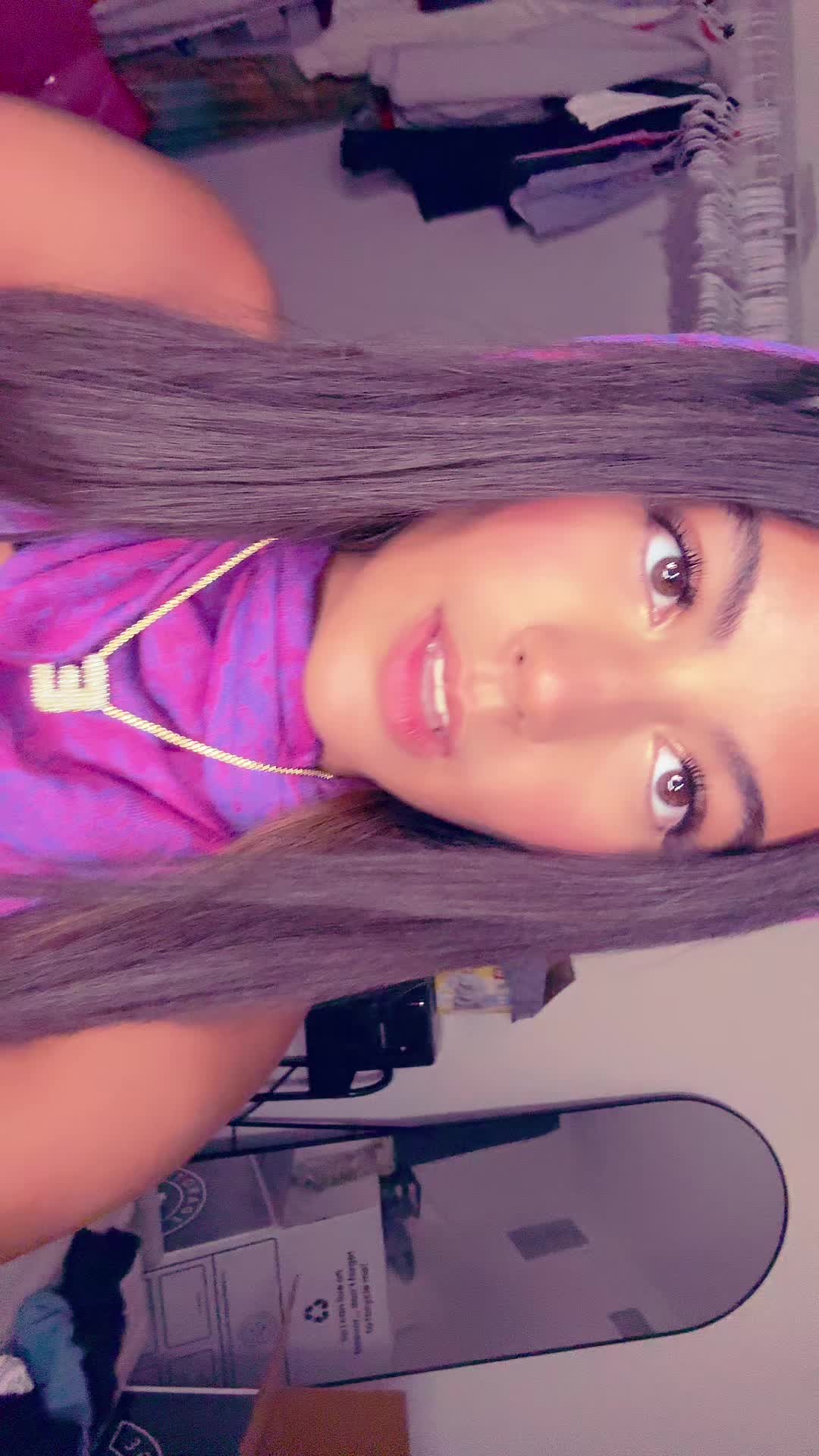 @thatblondandbrunete