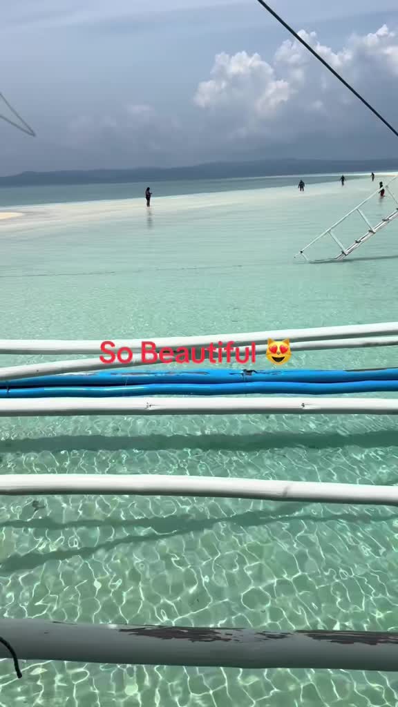 @AJ ✈️