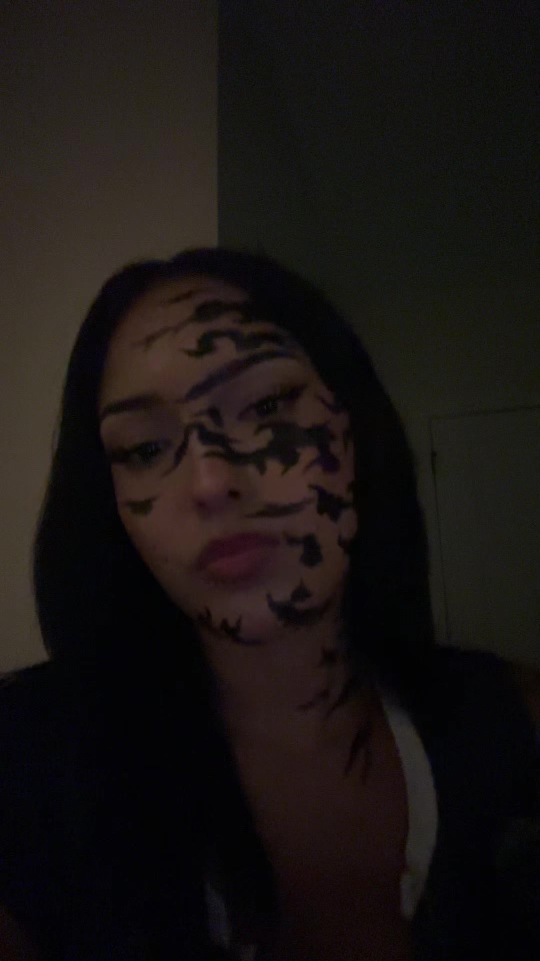 @Bella