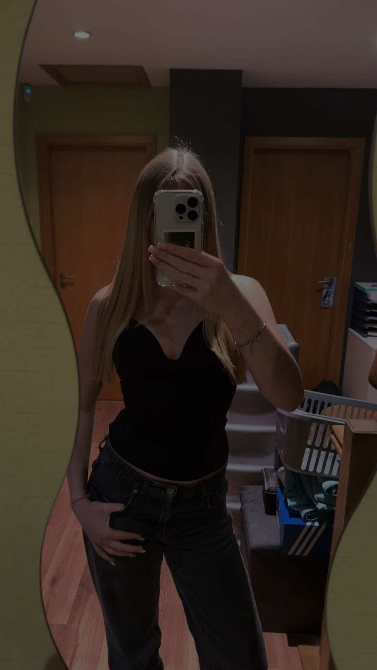 @𝐀𝐛𝐢_𝐚𝐝𝐫