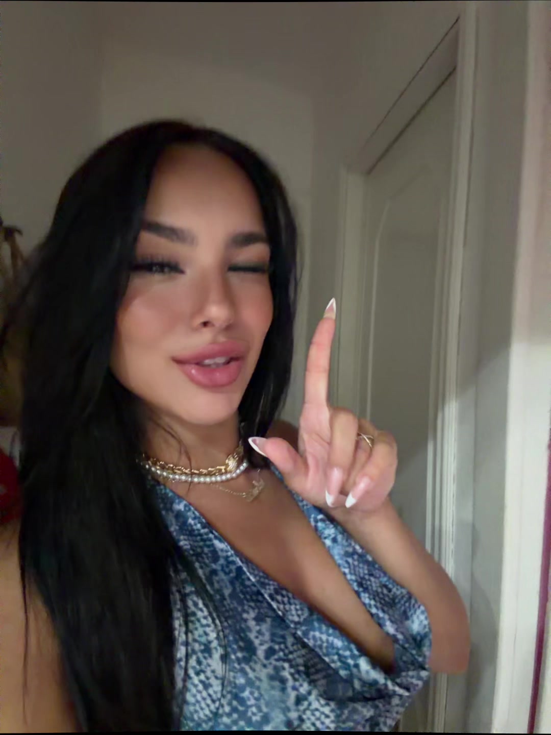 @feffelina