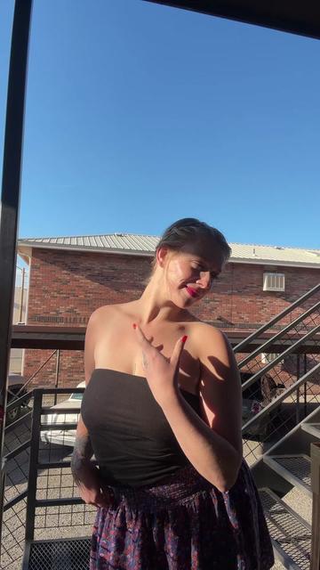 @Blondie