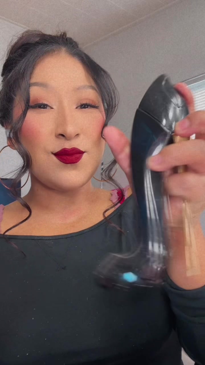 @_ParedesParedes