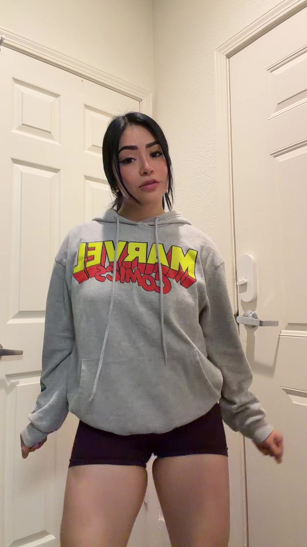 @MiaaaaaaLu