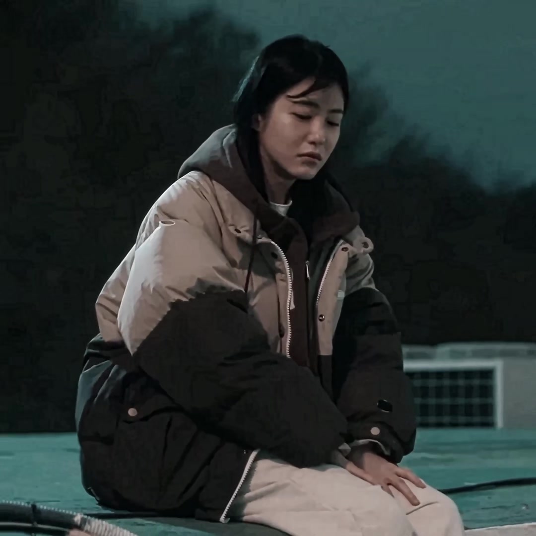 @𝒩