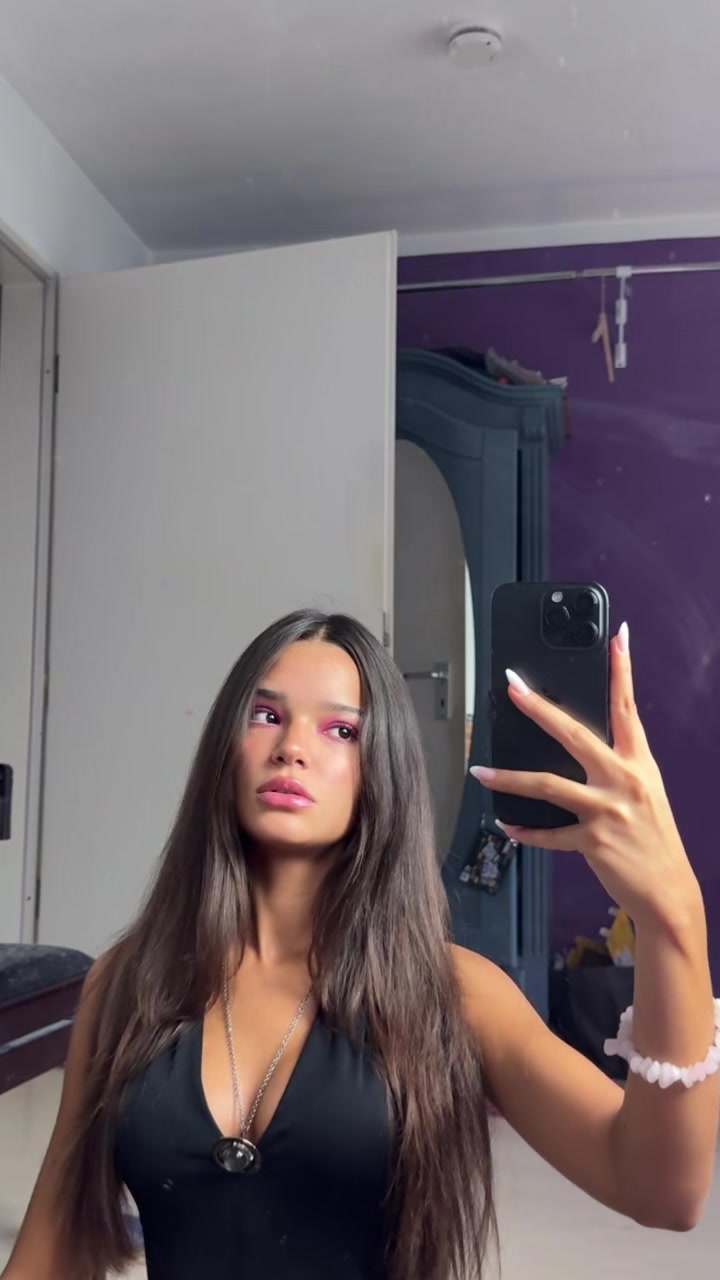 @modelazrajones