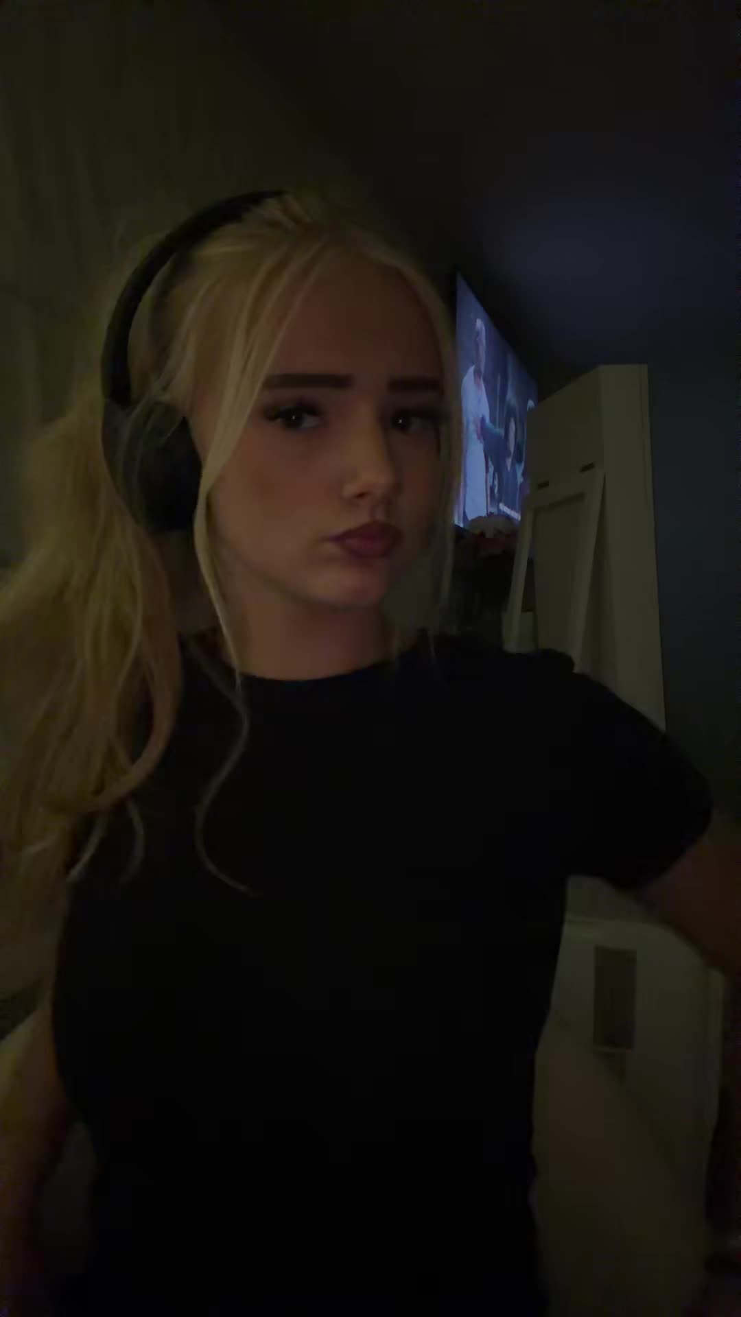 @annie ⭒˚.⋆