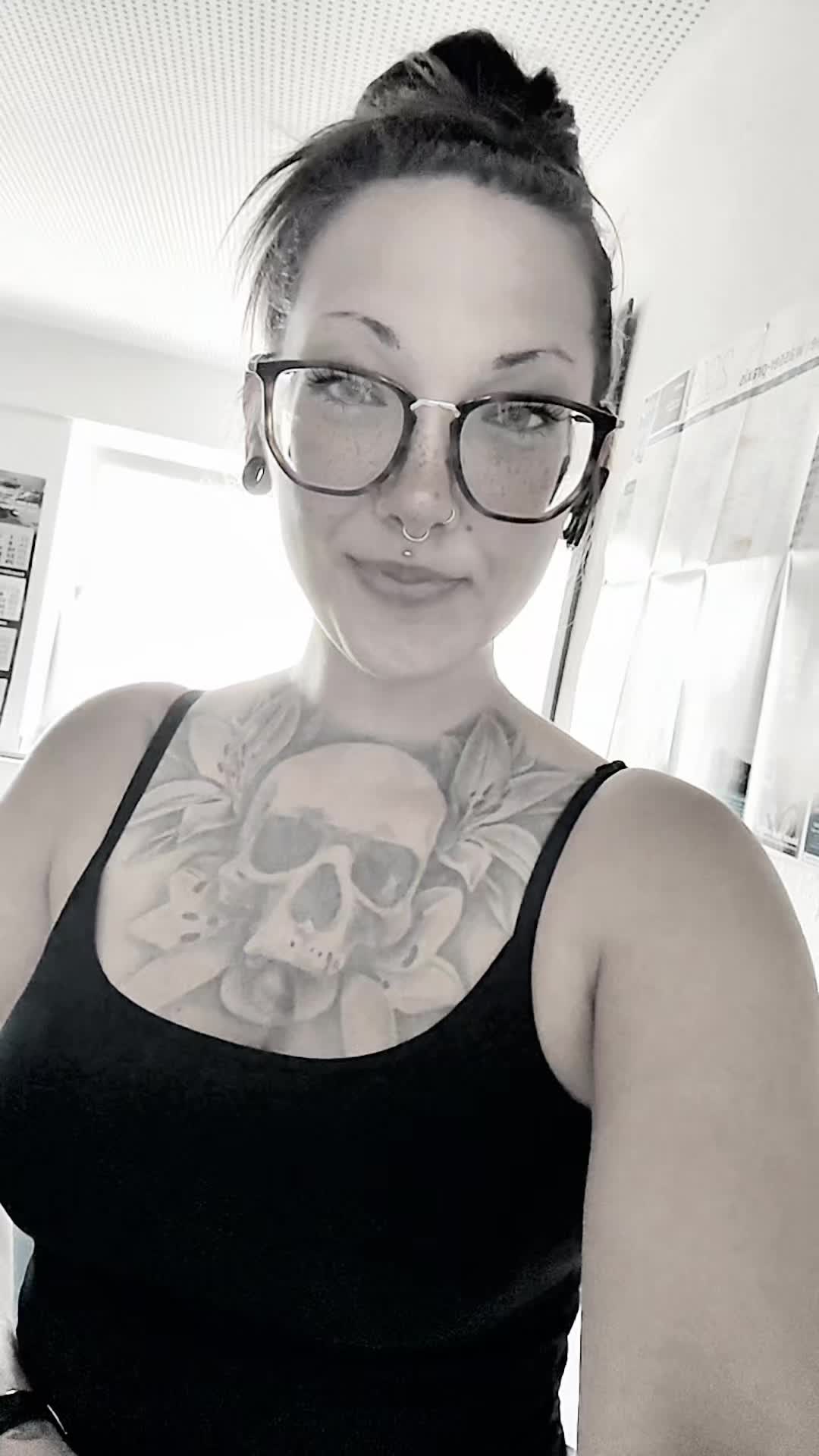 @Rockabella