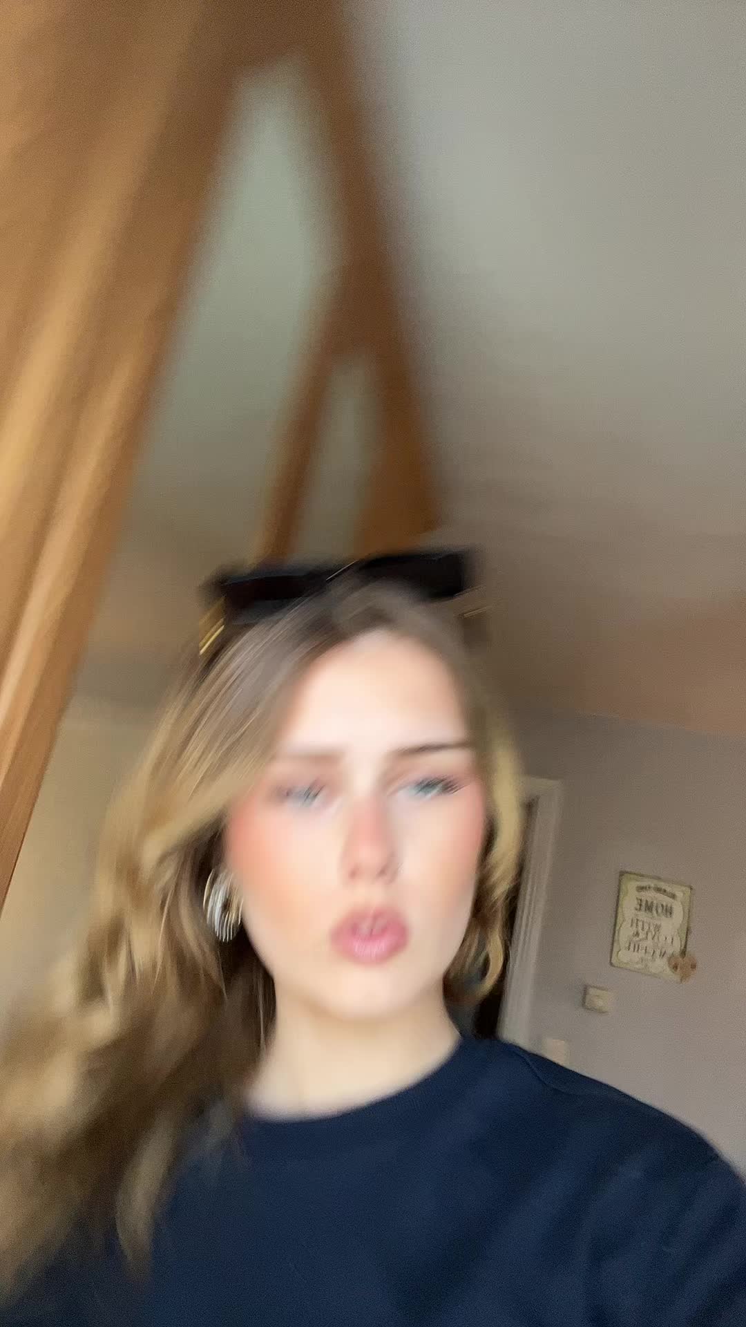 @Leona ๐