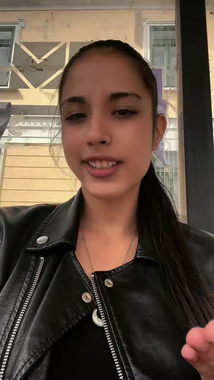 @NIKOLETTA15.