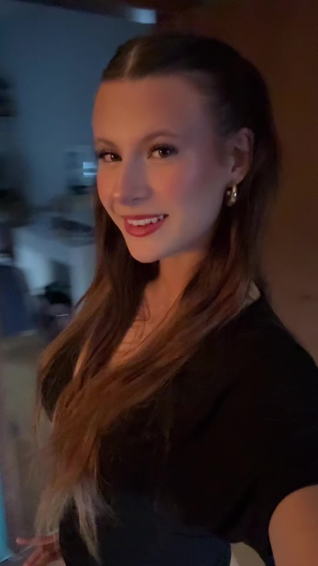 @phoebetkm