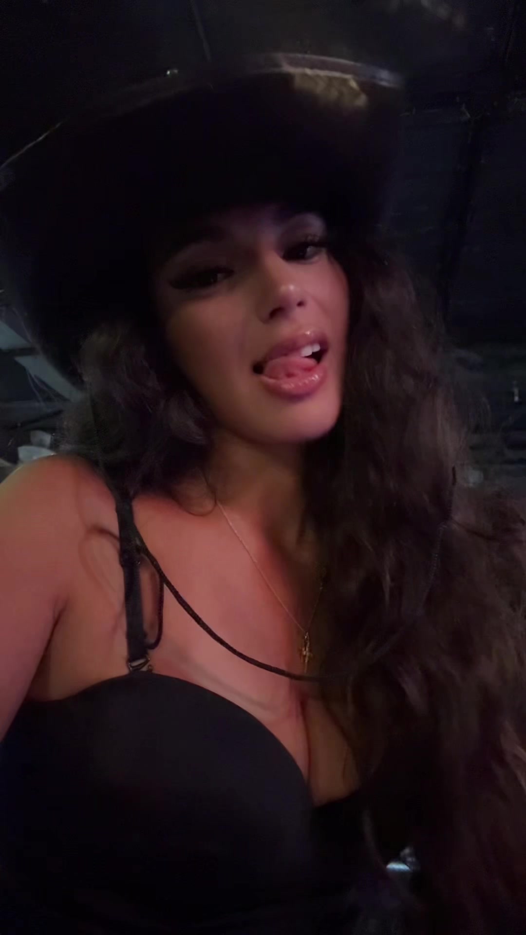 @LAEYA