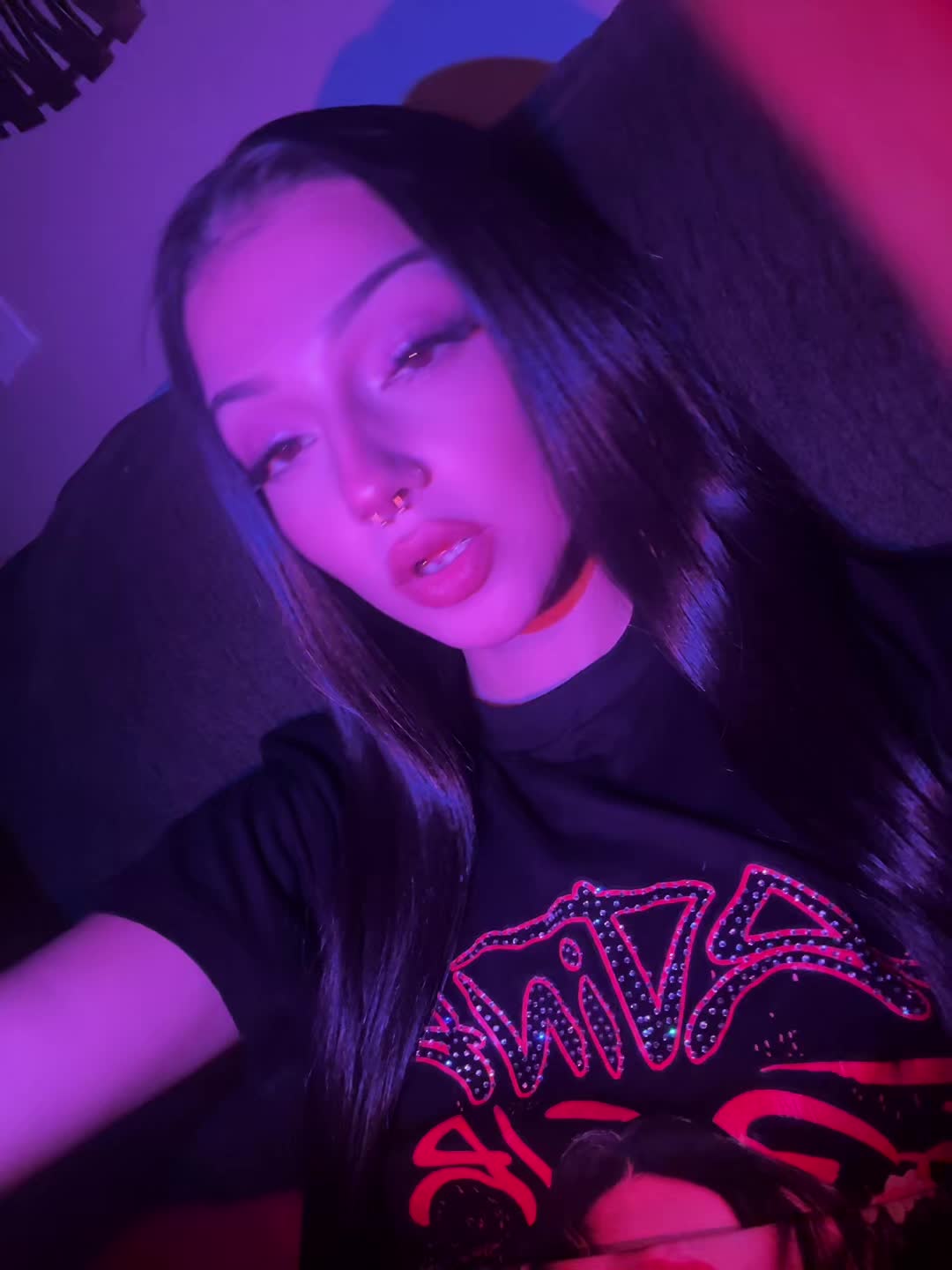 @༂