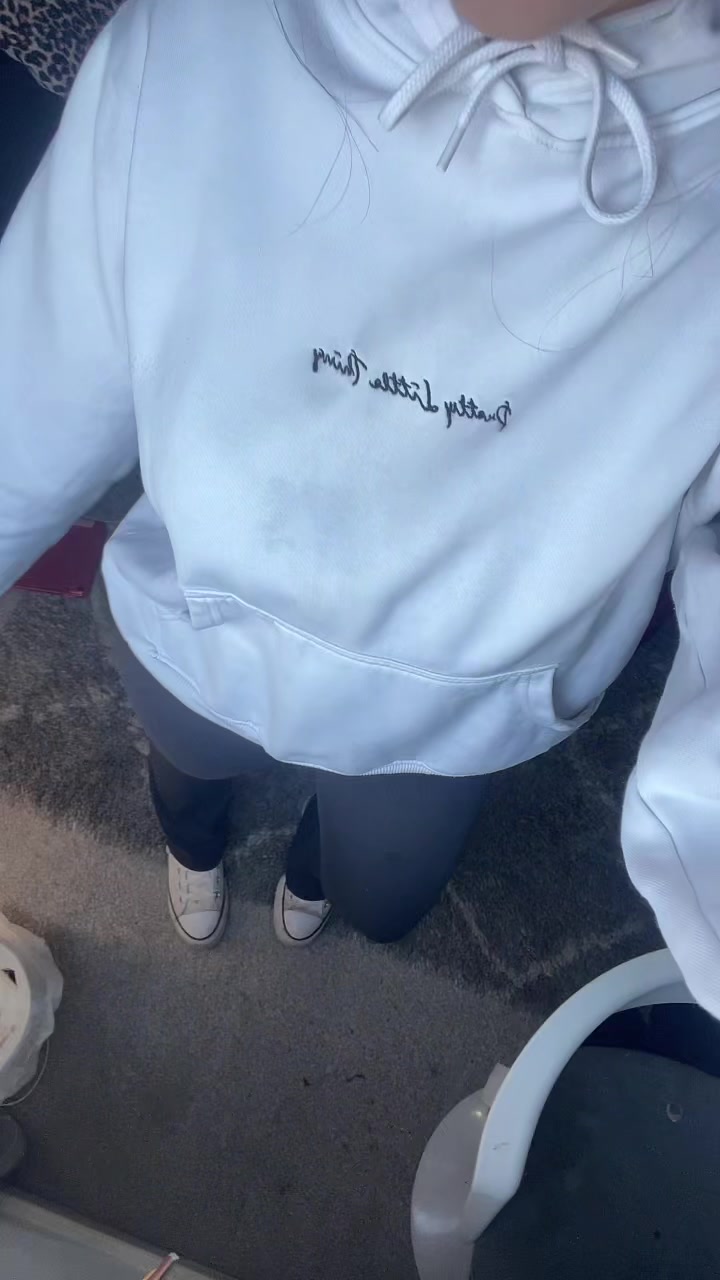 @𝒮 𝒸 𝒶 𝓇 𝓁 ℯ 𝓉 𝓉🇬🇧🐊🎸