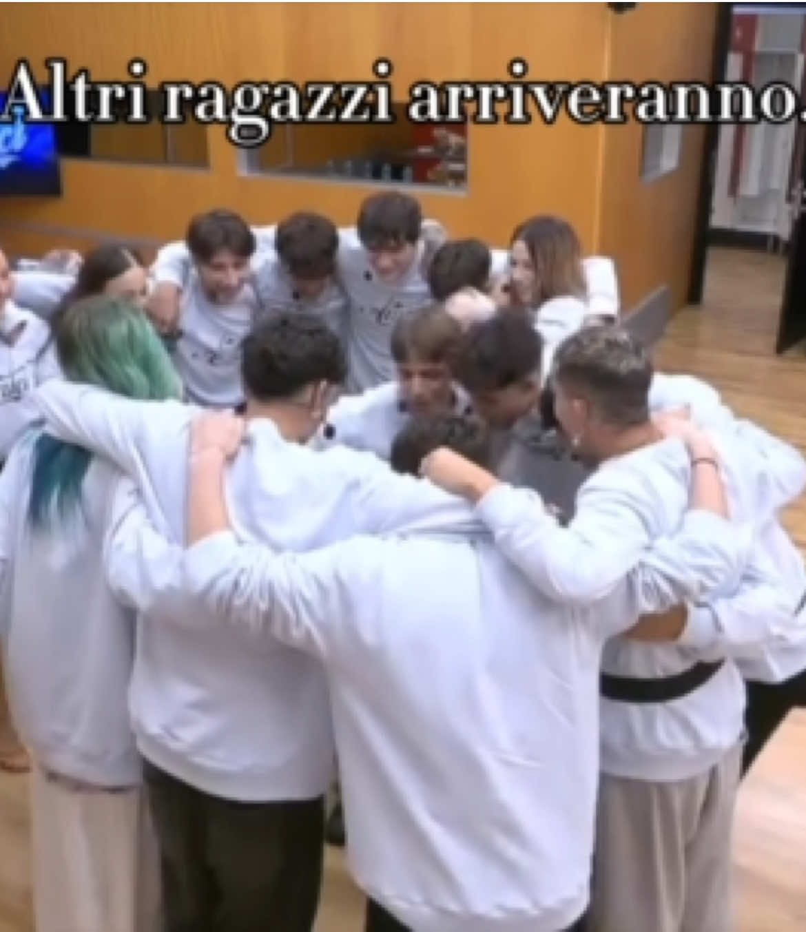 @Amici25_