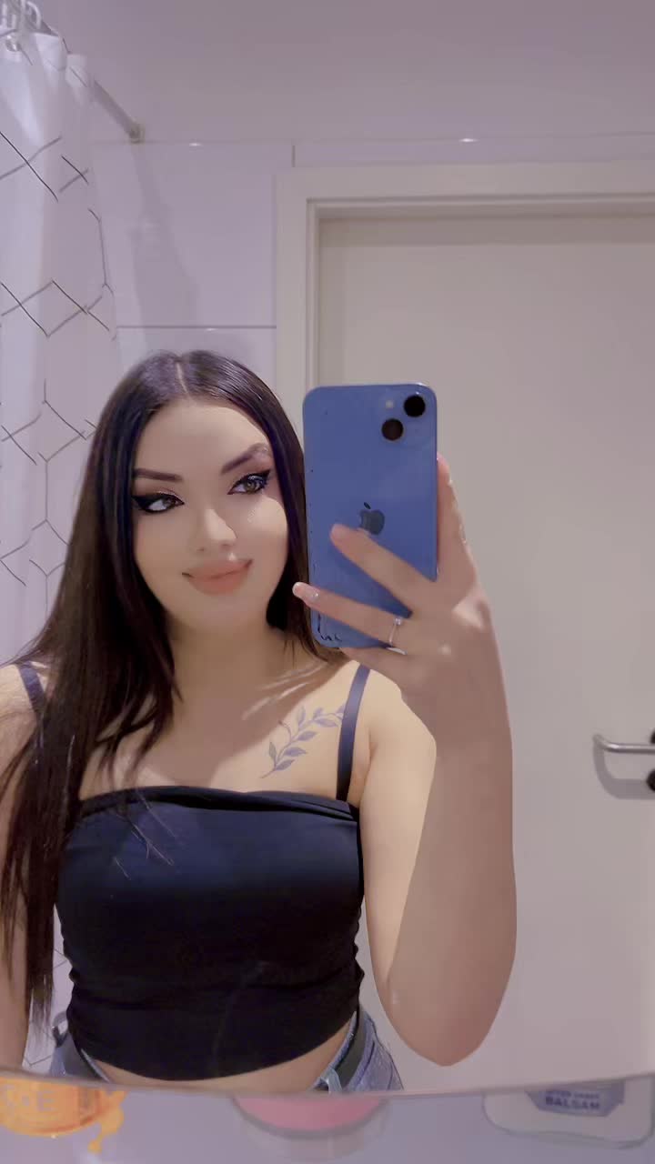 @_adryana_b07