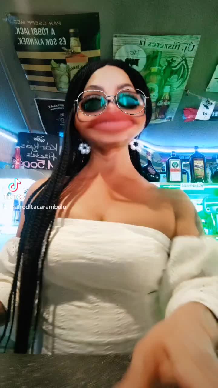 @T&uuml;ndi Varga