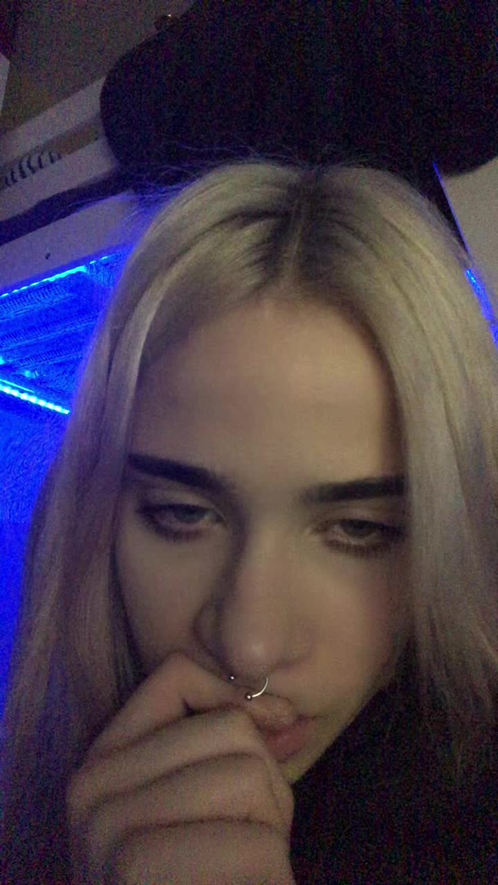 @bruxye