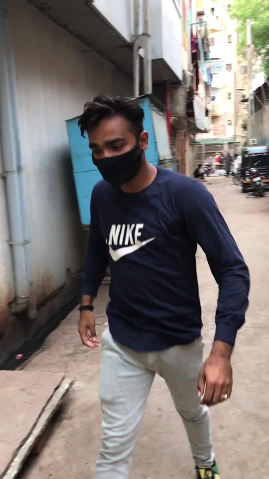 @mr_aaryan_22