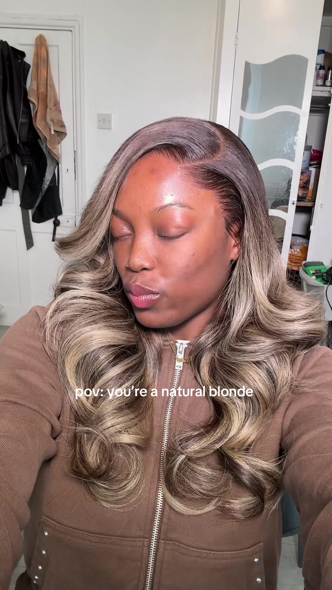 @Ife 👩🏾&zwj;⚕️🧚🏾&zwj;♀️