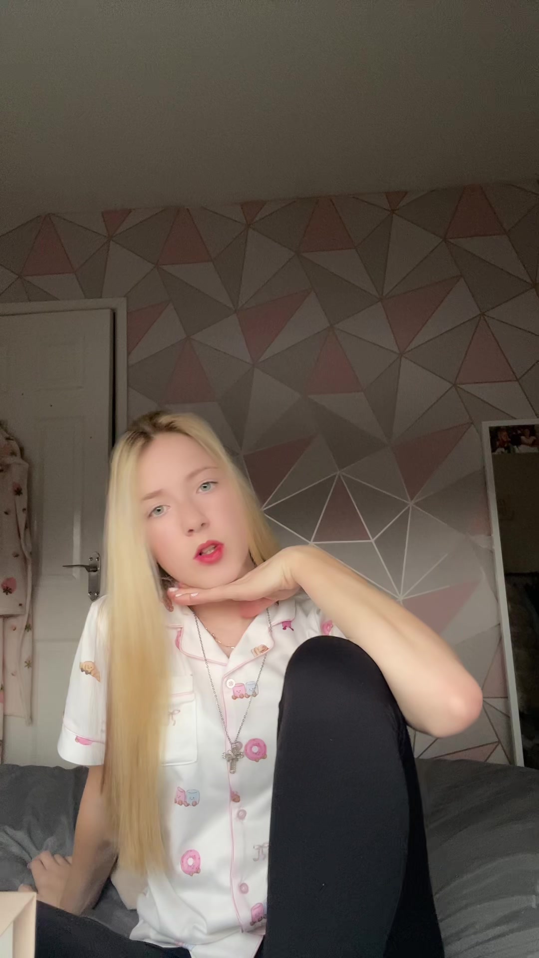 @.ella.main👸🏼