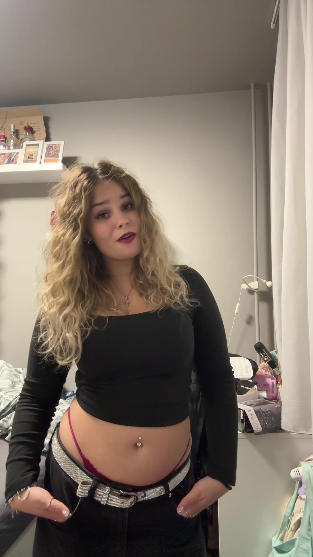 @hk