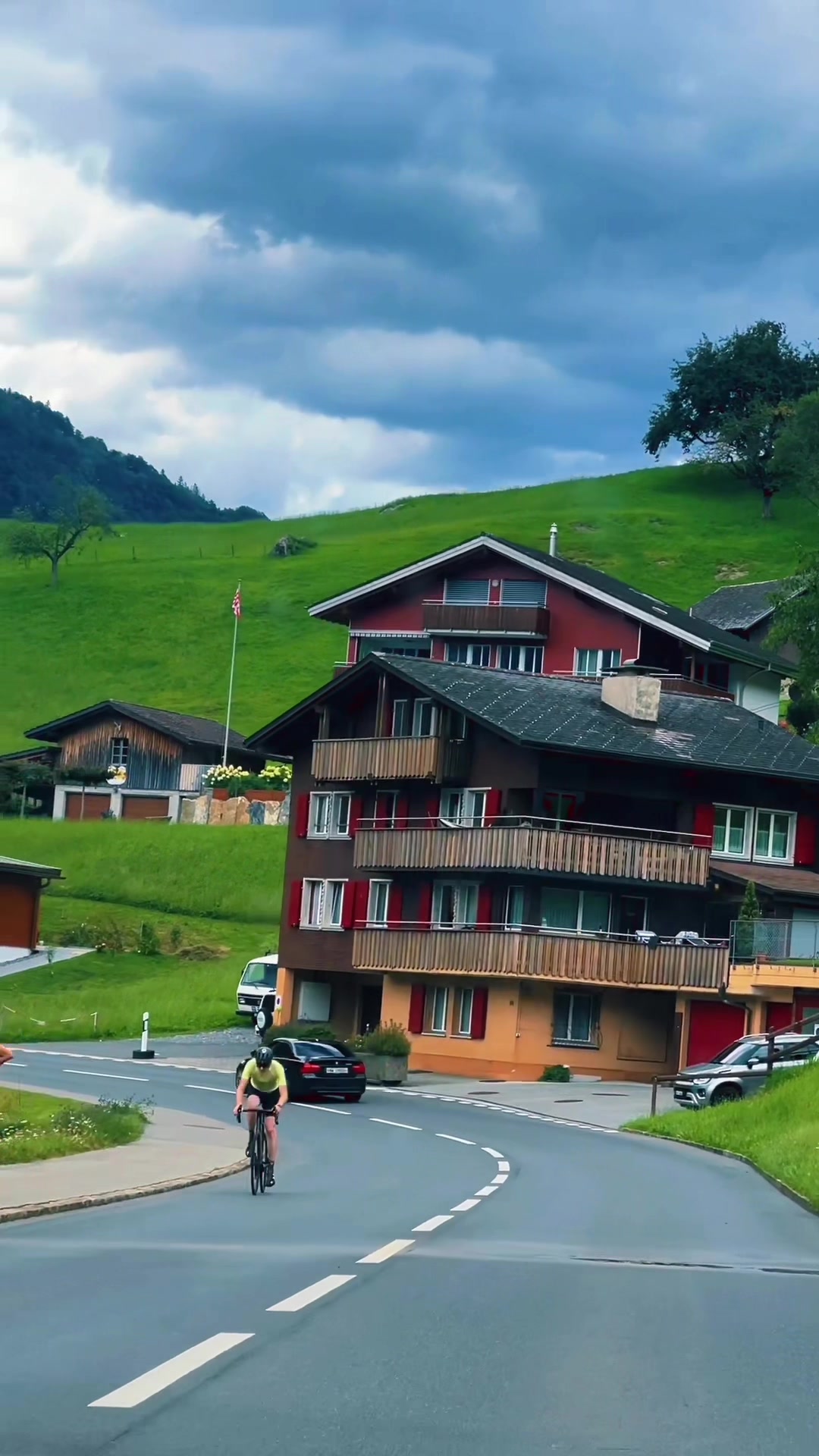 @S_hassani🦋🇨🇭