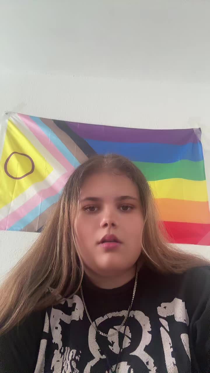 @Angela❤️🏳️🌈