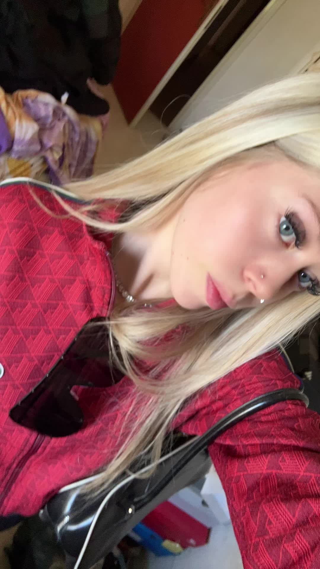 @yo_eeleynora