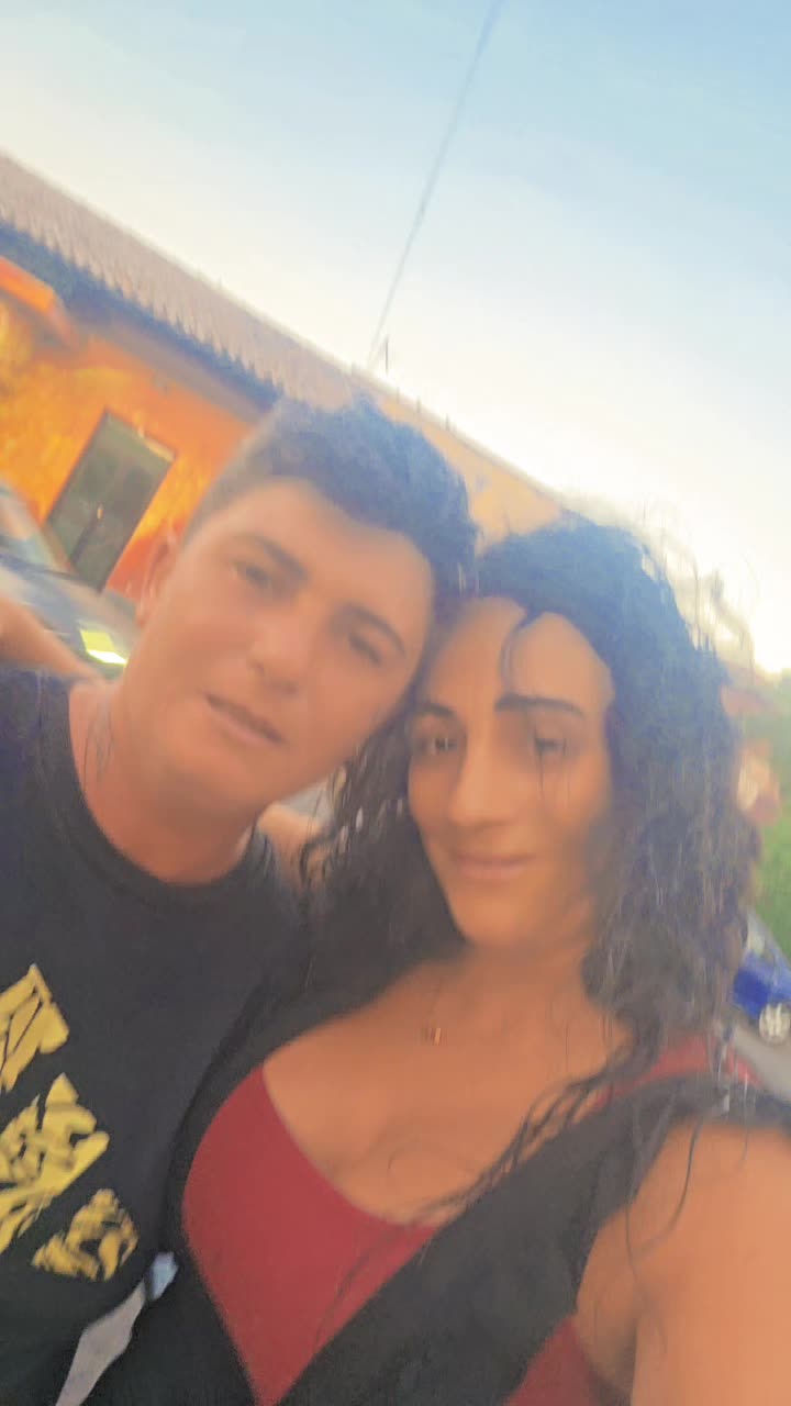 @luanaesalvo