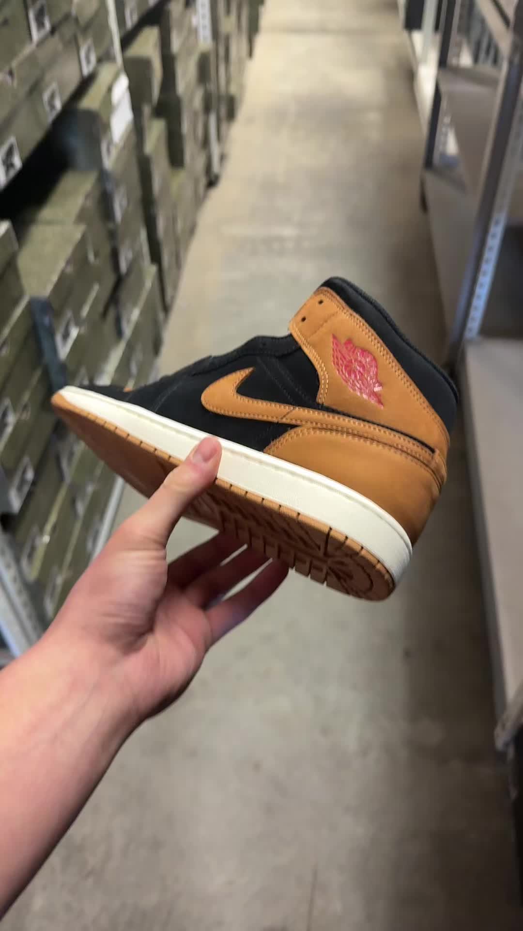 @VERIFIED SNEAKER DEALS