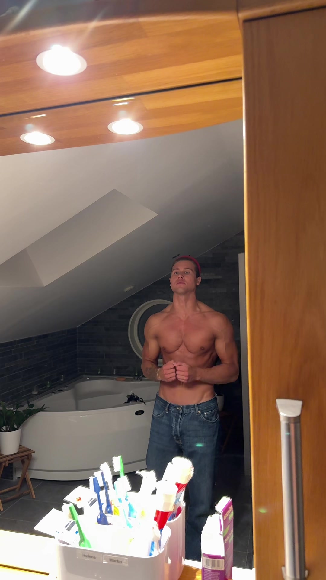 @Victorsamuelsson9