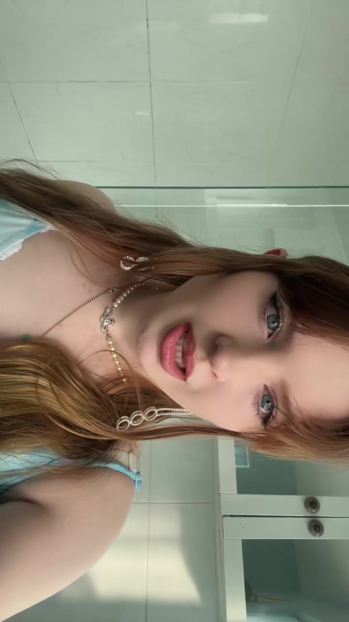 @Notchloe
