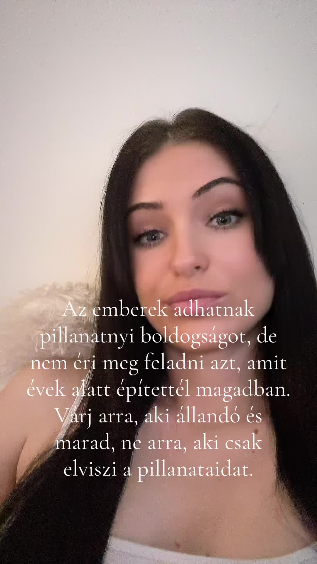 @Eszter