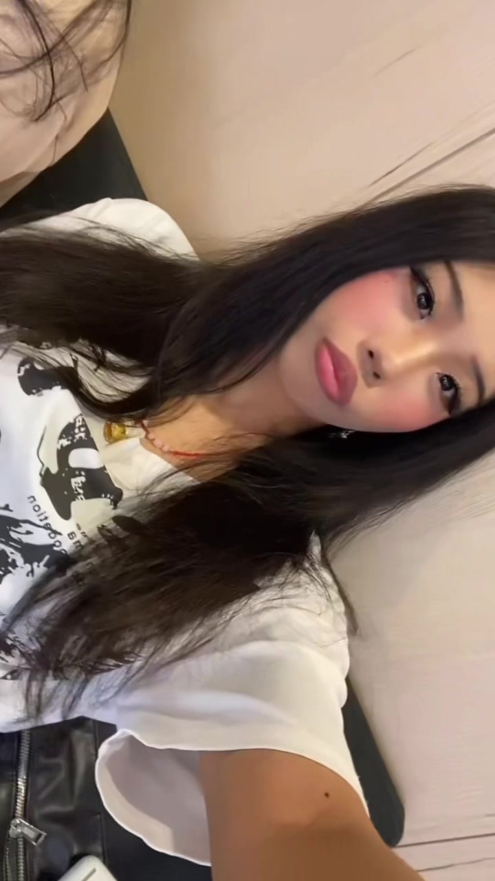 @᯽