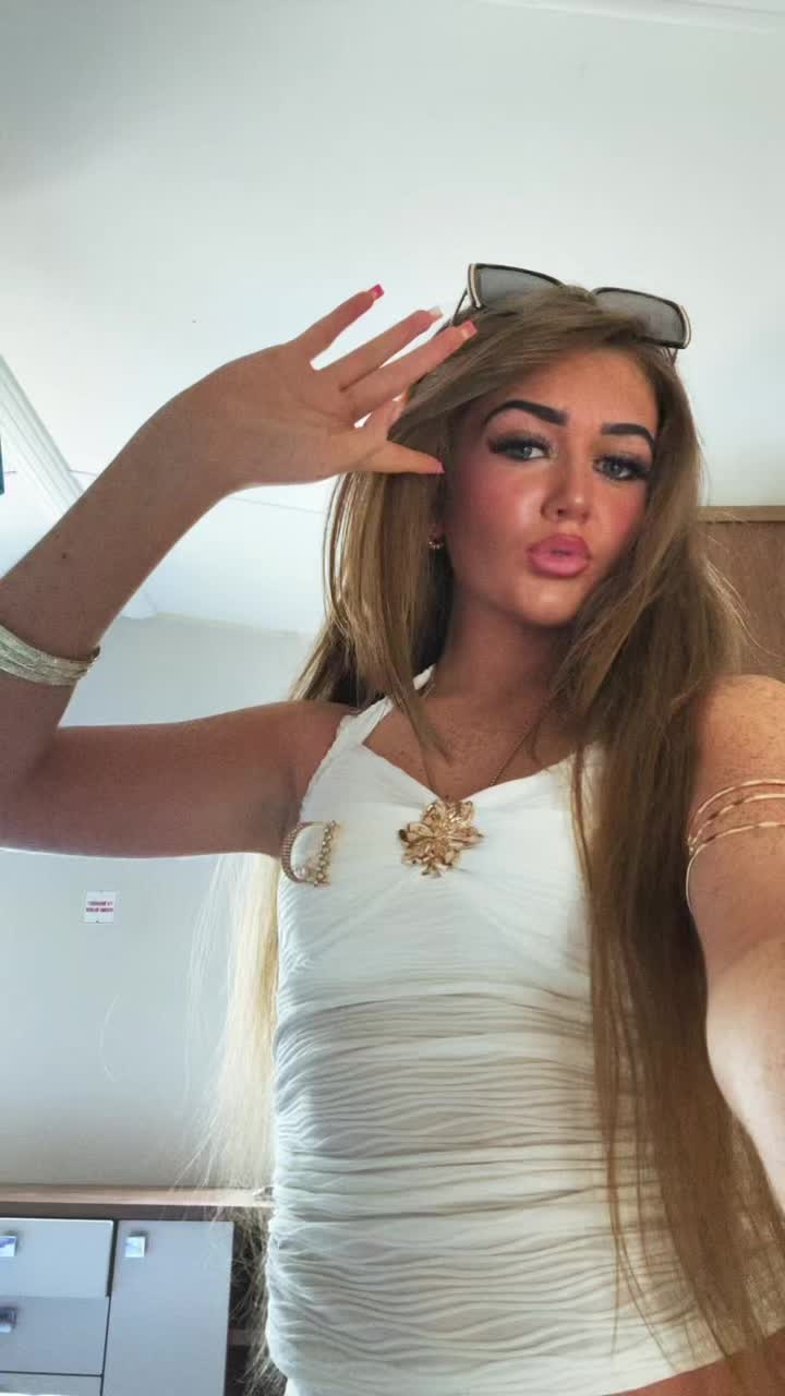 @~J~