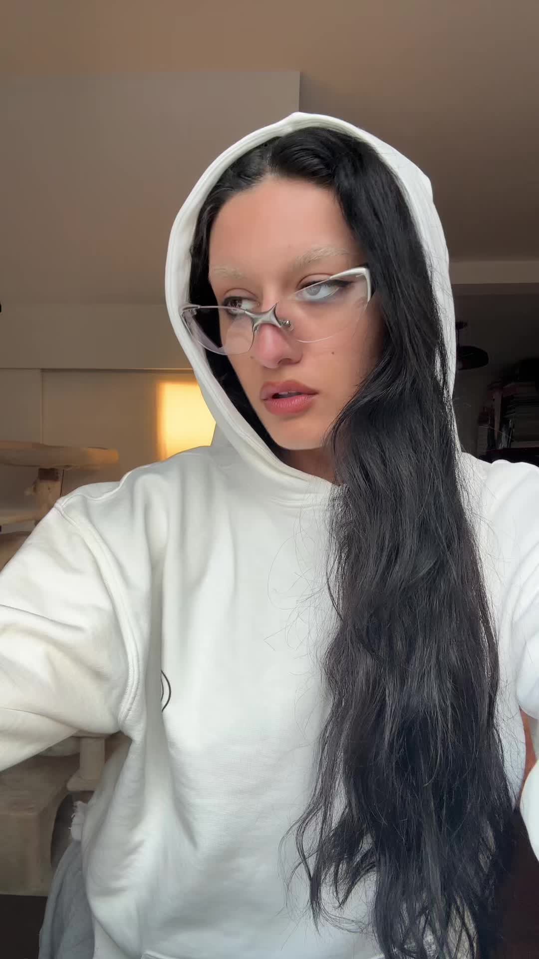 @meemeewhite
