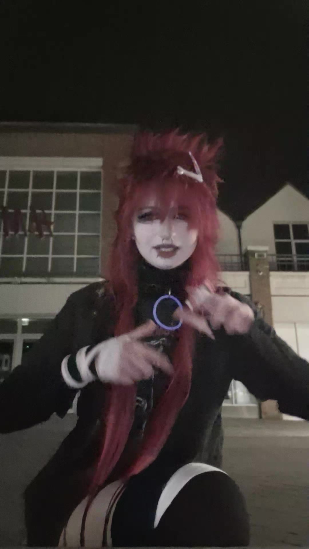 @Cr0w3